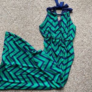 Silky halter dress with keyhole detail